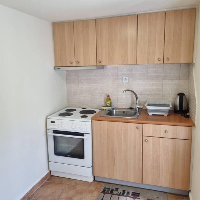 Evi'S Touch 1 Apartment Poros Town Bagian luar foto